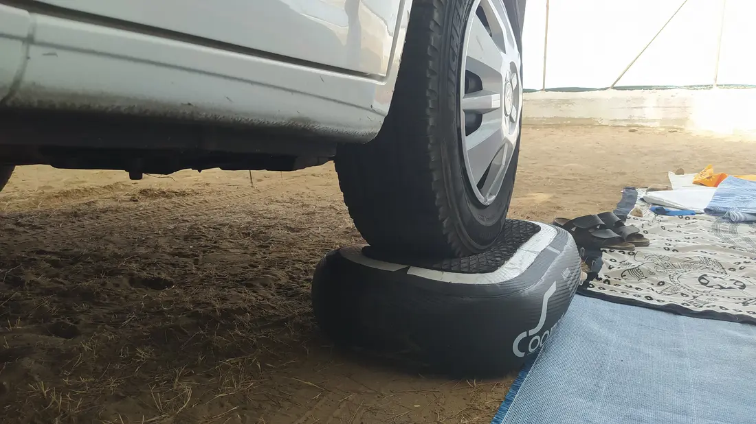 Wohnmobil wird sicher nivelliert